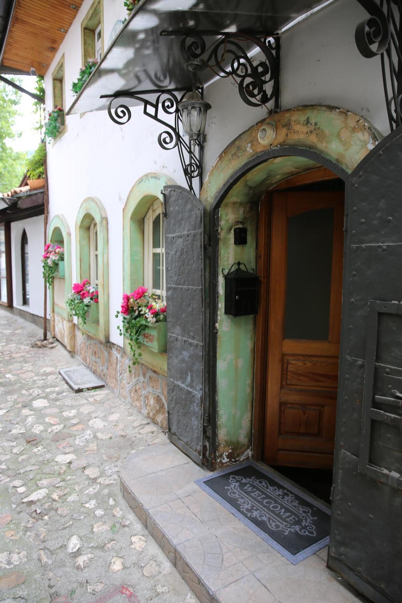 סראייבו Guesthouse Nia Deluxe מראה חיצוני תמונה